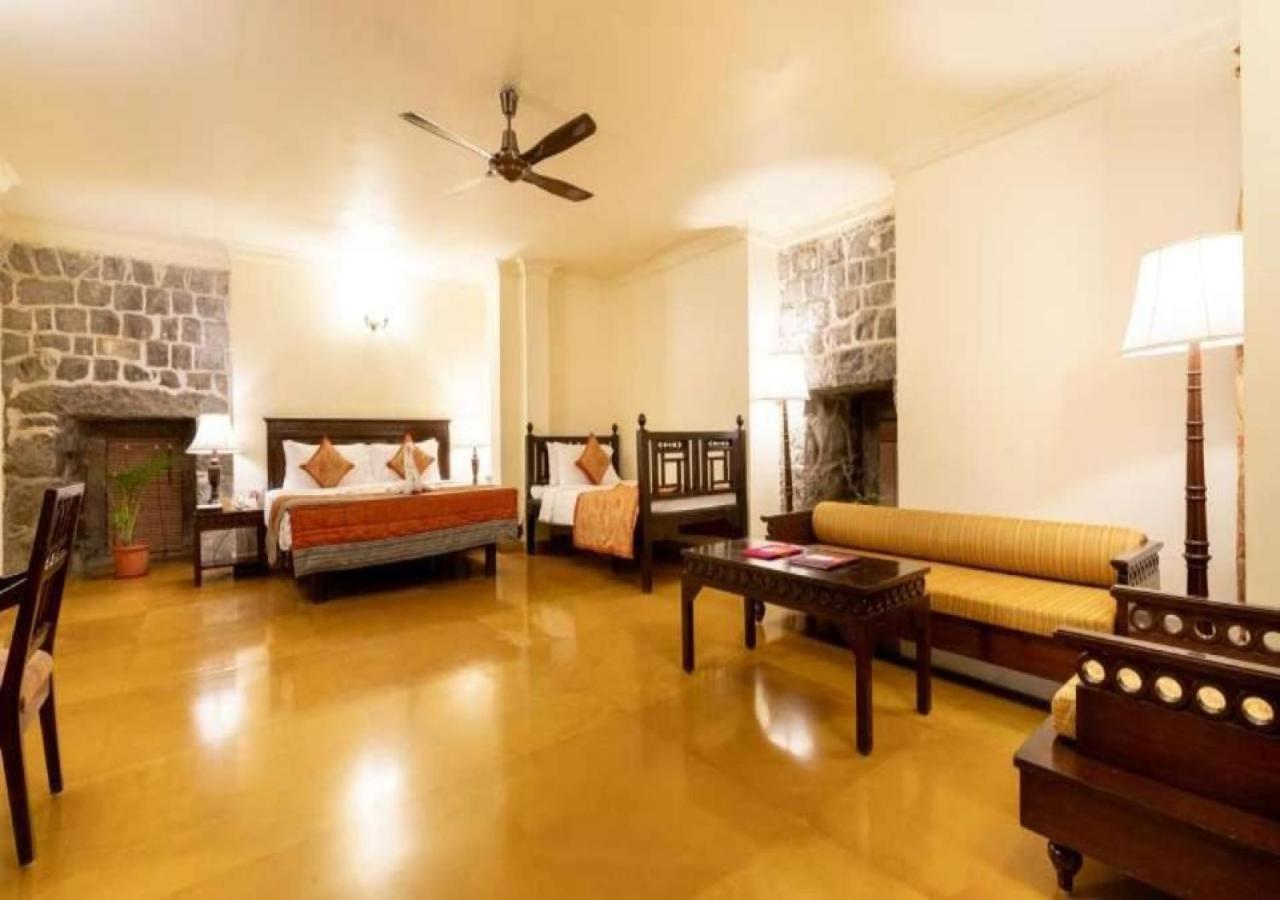 Sasvad Fort Jadhavgadh -A Gadh Heritage Hotel מראה חיצוני תמונה