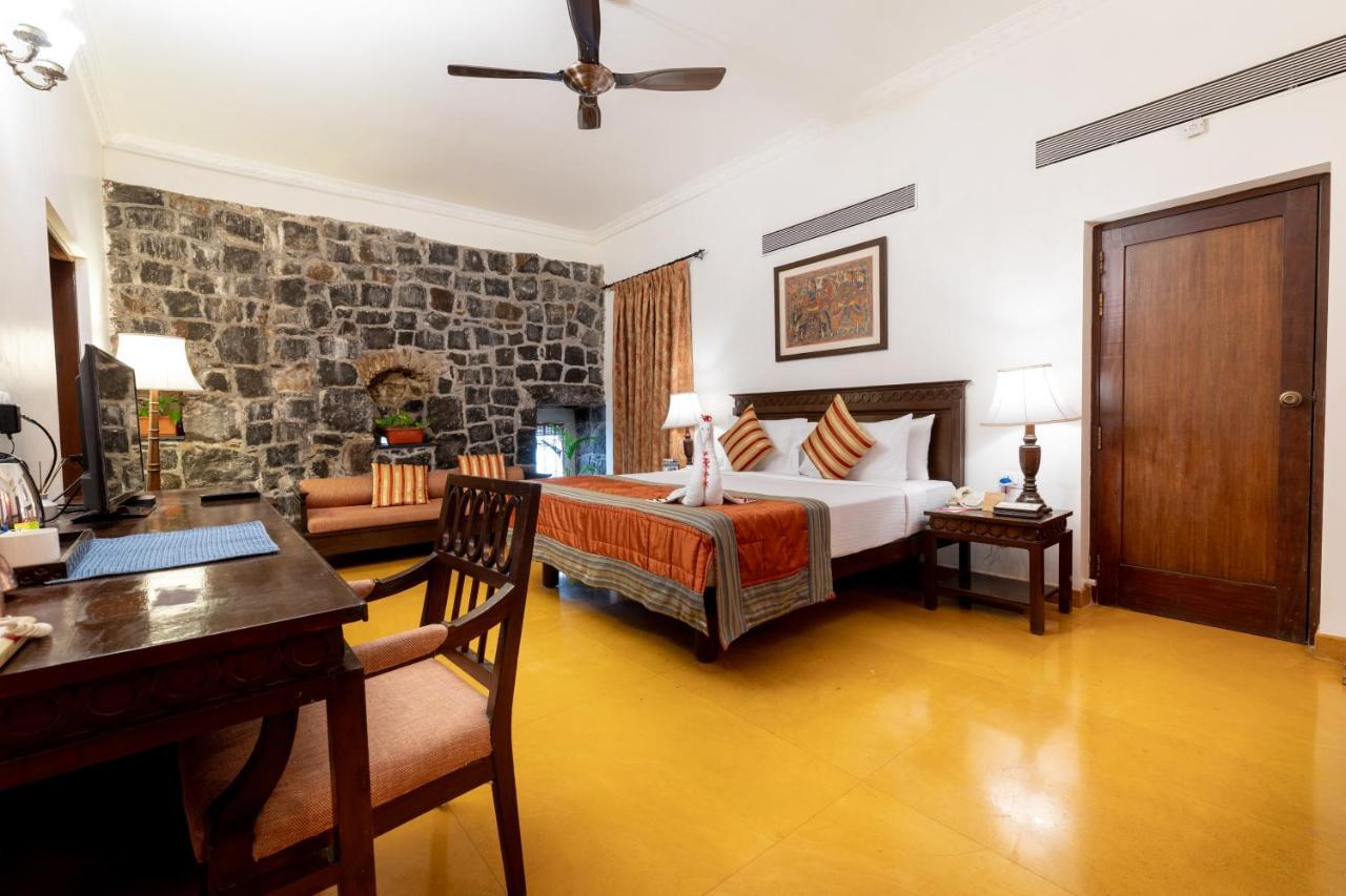 Sasvad Fort Jadhavgadh -A Gadh Heritage Hotel מראה חיצוני תמונה