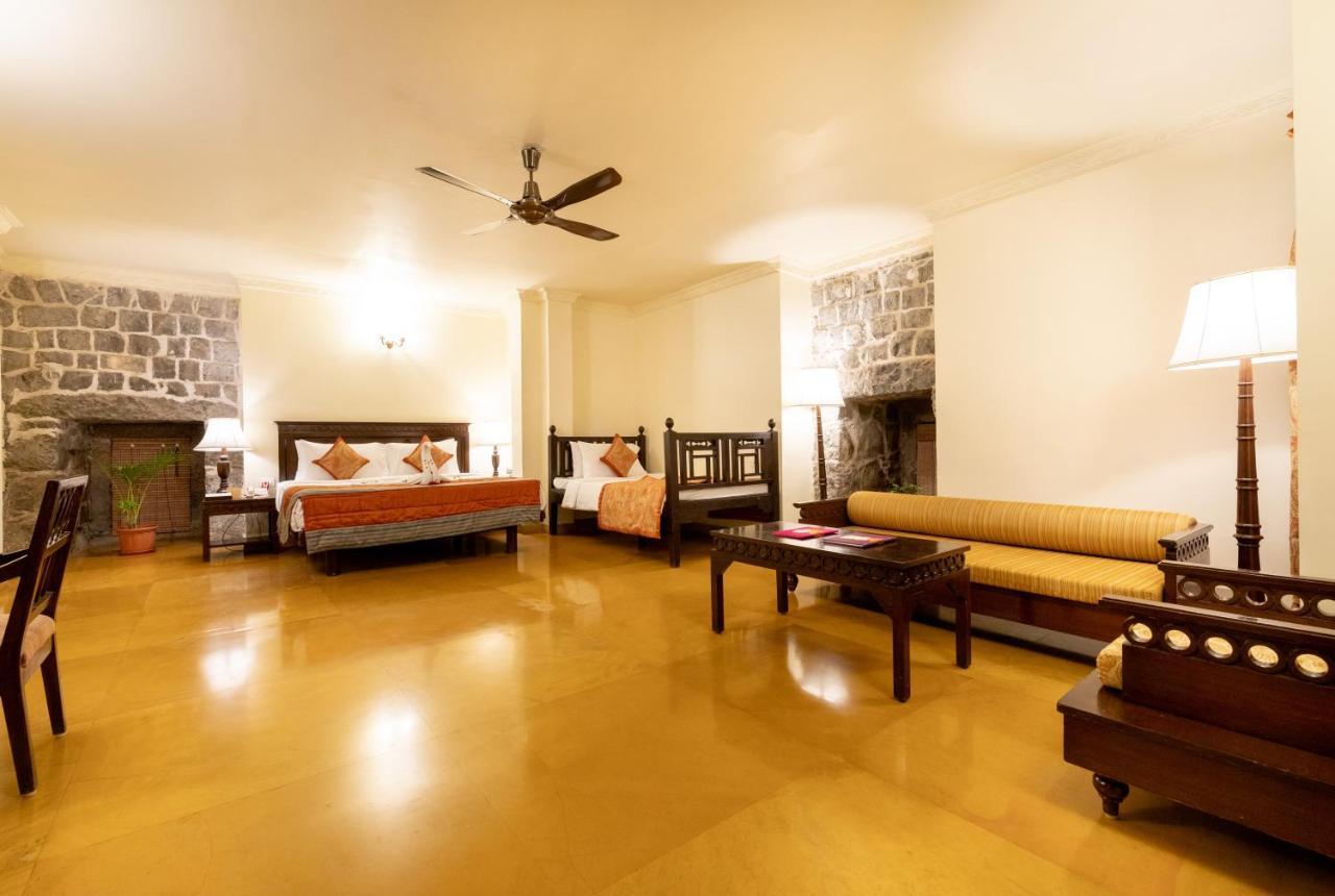 Sasvad Fort Jadhavgadh -A Gadh Heritage Hotel מראה חיצוני תמונה