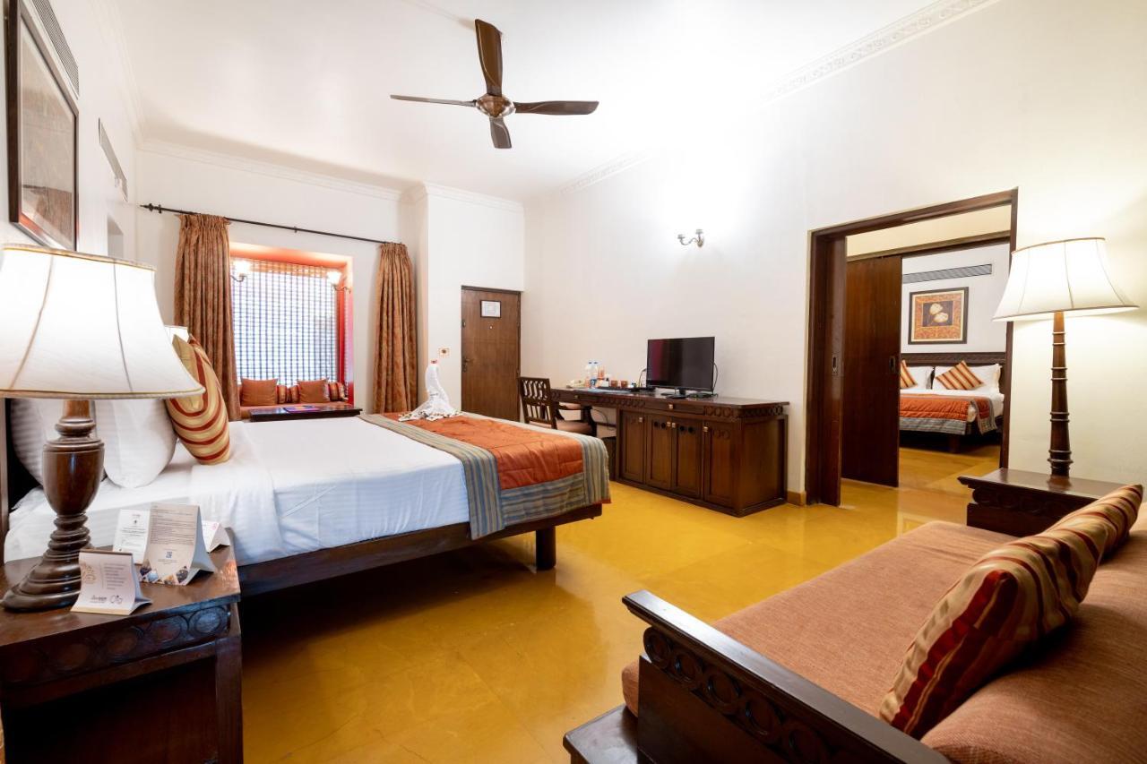 Sasvad Fort Jadhavgadh -A Gadh Heritage Hotel מראה חיצוני תמונה