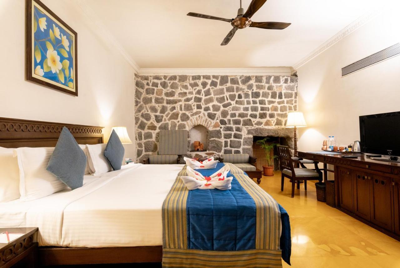 Sasvad Fort Jadhavgadh -A Gadh Heritage Hotel מראה חיצוני תמונה