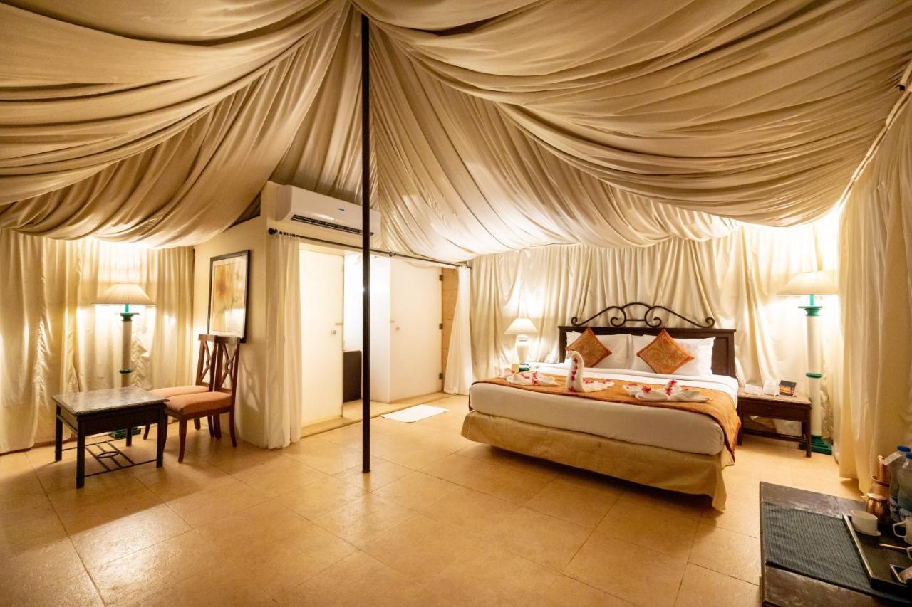 Sasvad Fort Jadhavgadh -A Gadh Heritage Hotel מראה חיצוני תמונה